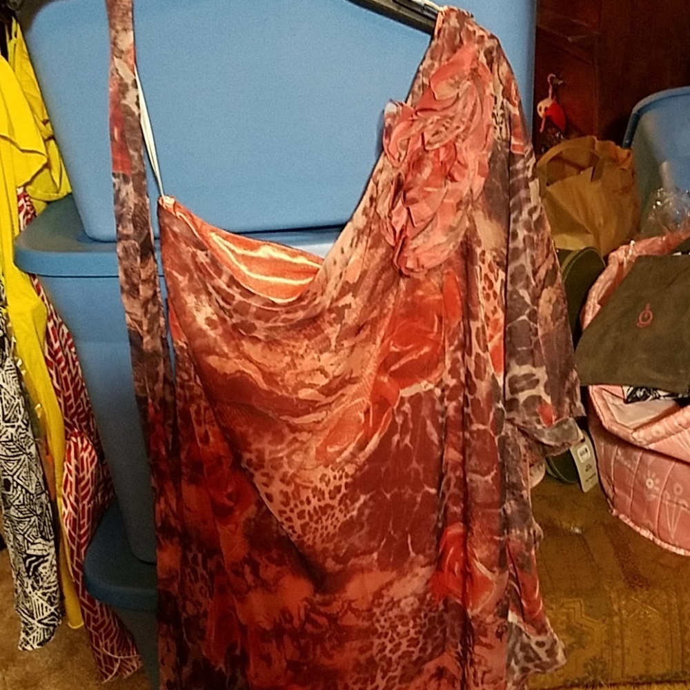 Harinble Large Floral Layered One Shoulder